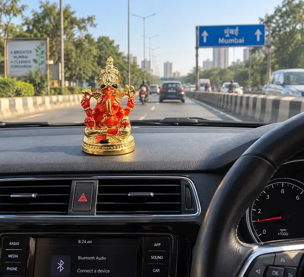 Red_Traditional_Lord_Ganesha_Idol