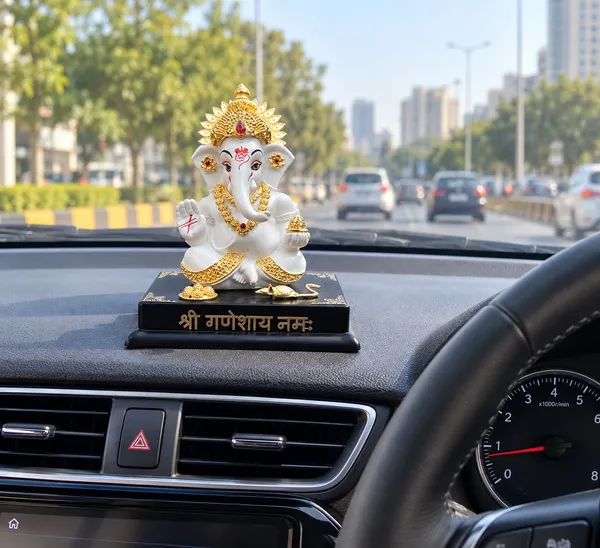 White_And_Gold_Lord_Ganesha_Decorative_Idol