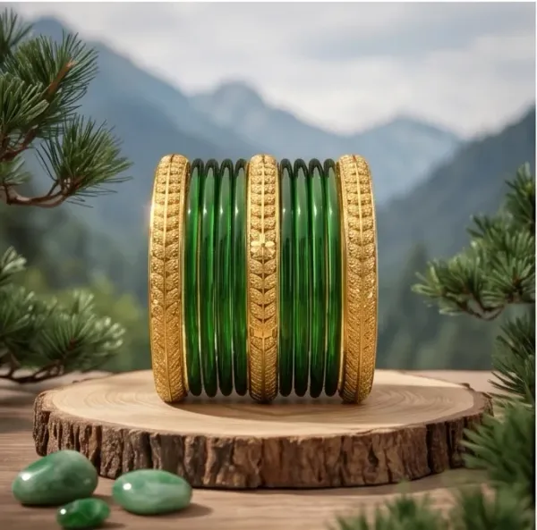 Leaf_Embossed_Gold_Plated_Emerald_Green_Glass_Bangle_Set