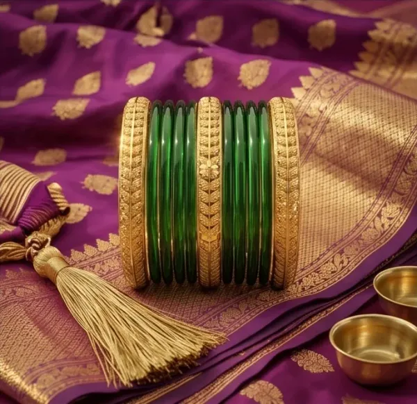 Leaf_Embossed_Gold_Plated_Emerald_Green_Glass_Bangle_Set
