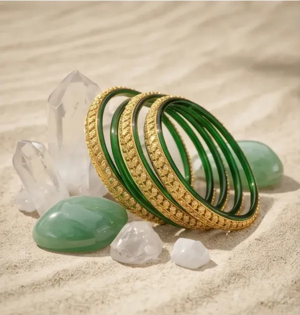 Leaf_Embossed_Gold_Plated_Emerald_Green_Glass_Bangle_Set