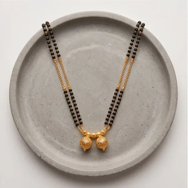 Maharashtrian_Short_Gold_Wati_Mangalsutra