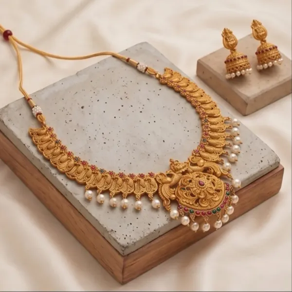 Antique_Gold_Temple_Jewelry_Set_With_Ruby_Emerald_Stones_Jhumkas
