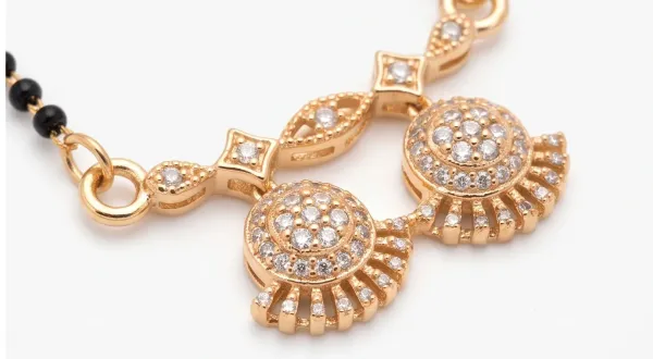 Elegant_Short_Daily_Wear_Mangalsutra_With_Dual_Vati_Pendant