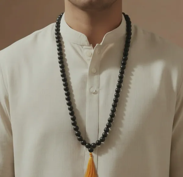 Karungali_Mala_-_108_Beads,_8mm_Govt._Certified