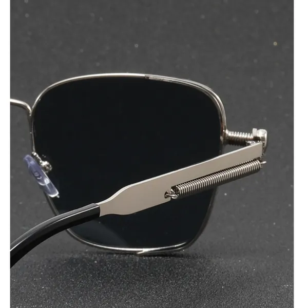 Silver_Metal_Square_Frame_Sunglasses_For_Unisex