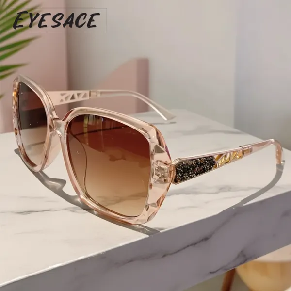 Brown_Plastic_Oversized_Square_Gradient_Sunglasses_For_Women