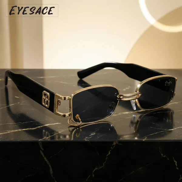Black_Metal_Rectangular_Uv400_Sunglasses_For_Unisex