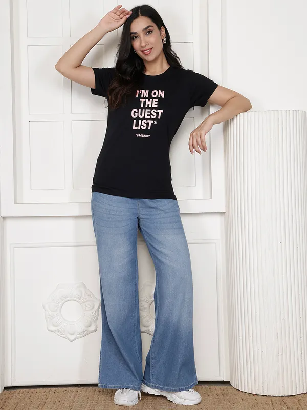 Black_Cotton_Relaxed_Fit_Graphic_T-Shirt_For_Women