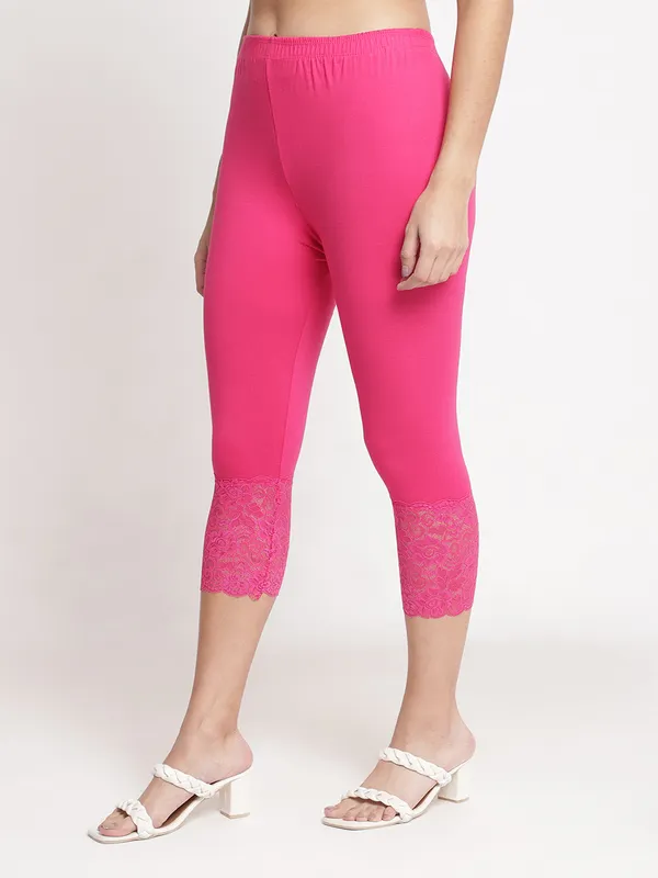 Pink_Super_Lycra_Lace_Hem_Capri_For_Women