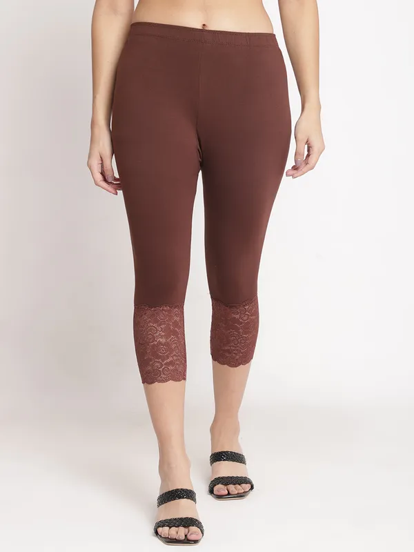 Brown_Super_Lycra_Lace_Hem_Capri_For_Women