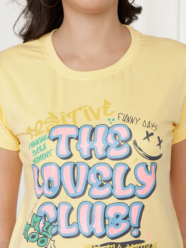 Yellow_Cotton_Regular_Fit_Graphic_T-Shirt_For_Women