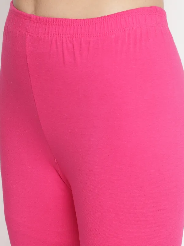 Pink_Super_Lycra_Lace_Hem_Capri_For_Women