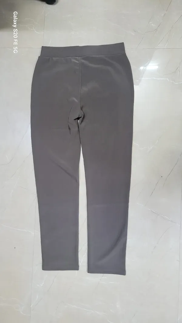 Grey_Spandex_Slim_Fit_Pants_For_Women
