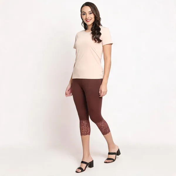 Brown_Super_Lycra_Lace_Hem_Capri_For_Women