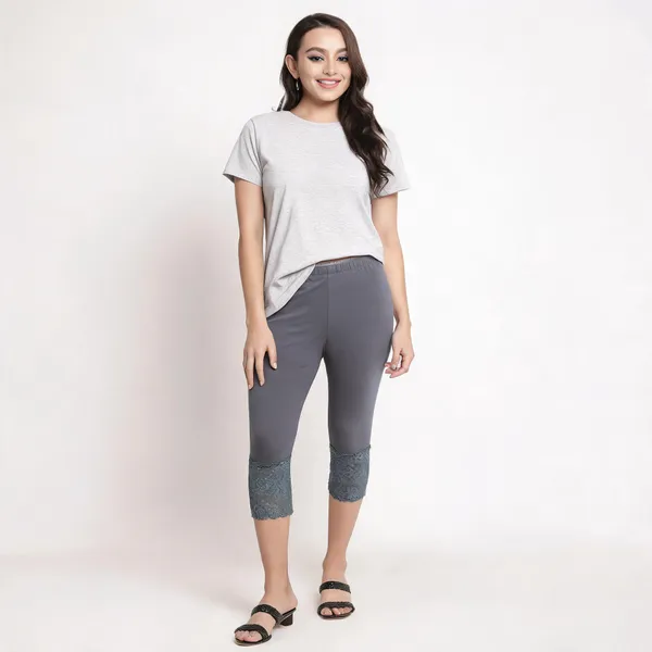 Grey_Super_Lycra_Lace_Hem_Capri_Leggings_For_Women