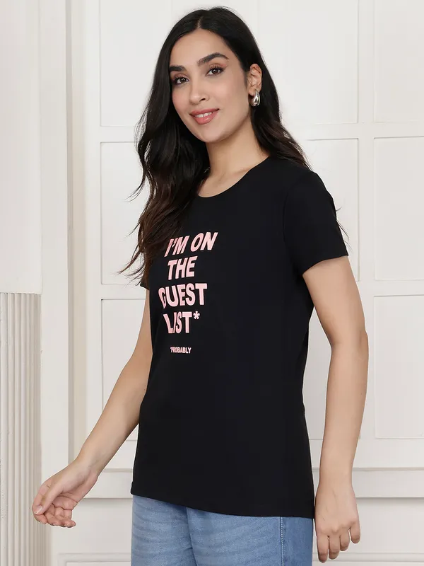Black_Cotton_Relaxed_Fit_Graphic_T-Shirt_For_Women