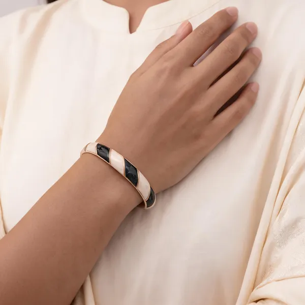 Black_And_White_Enamel_Kada