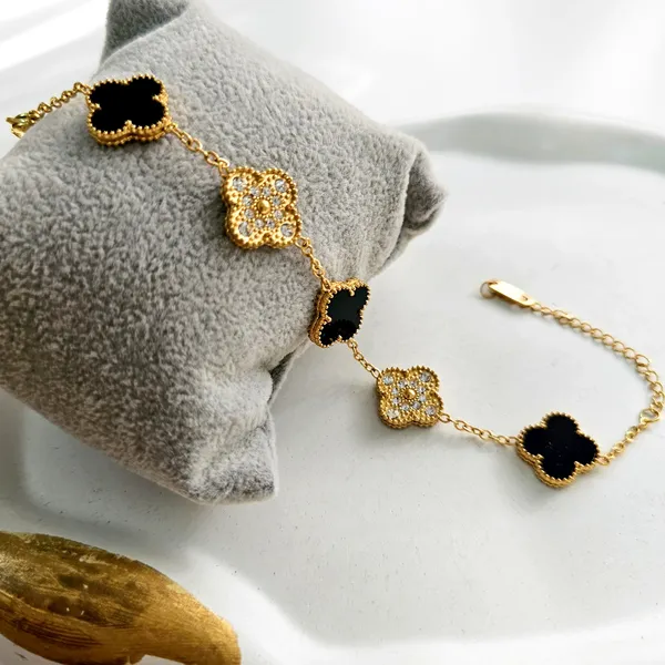 Black_And_Gold_Crystal_Clover_Bracelet