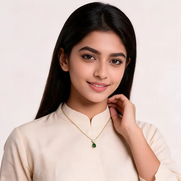 Crystal_And_Emerald_Drop_Neckchain