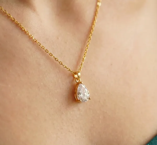 Crystal_Teardrop_Neckchain