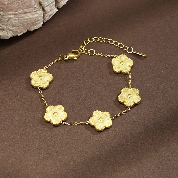 Golden_Clover_Bracelet