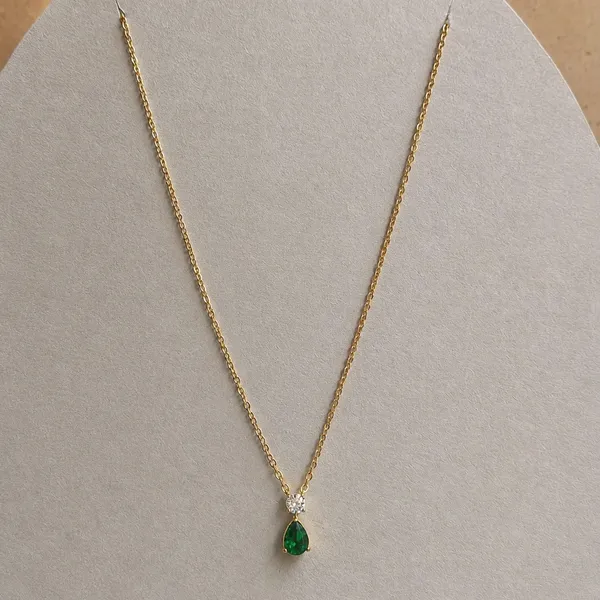 Crystal_And_Emerald_Drop_Neckchain