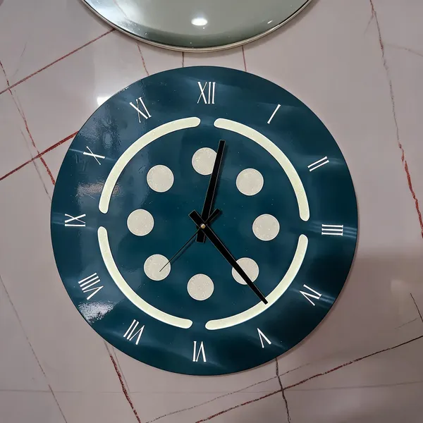 Metal_Modern_Roman_Numeral_Round_LED_Wall_Sign