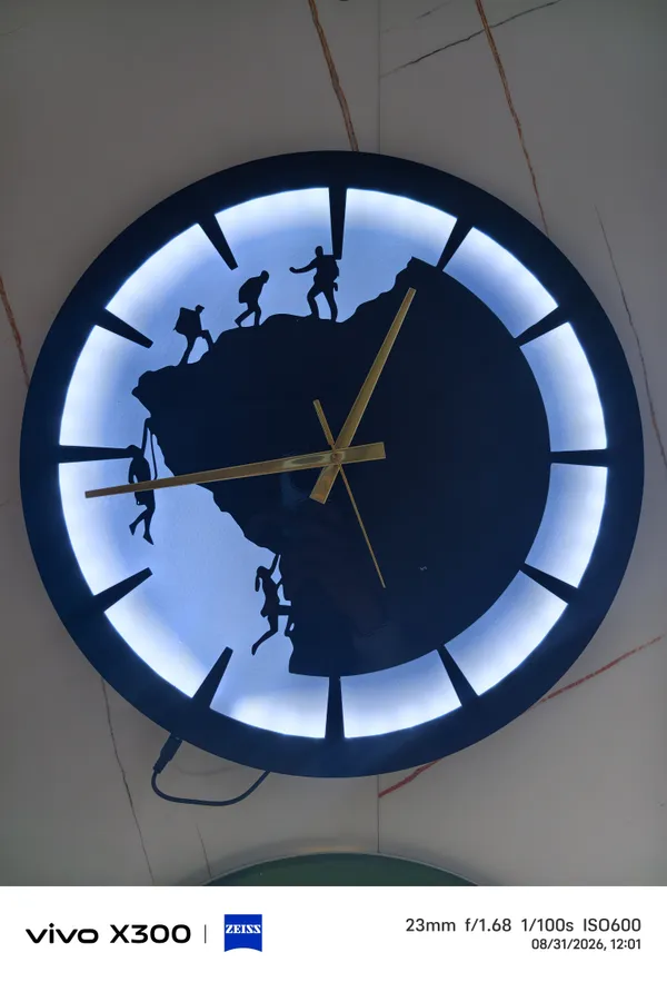 Modern_Wall_clock_LED