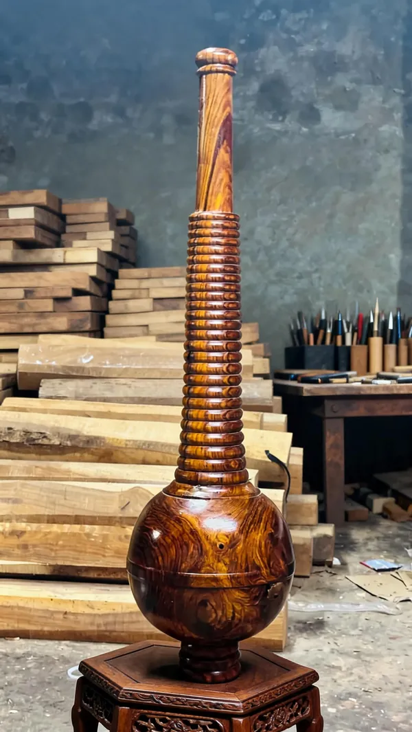 Wood_Traditional_Natural_Grain_Carved_Decorative_Vase