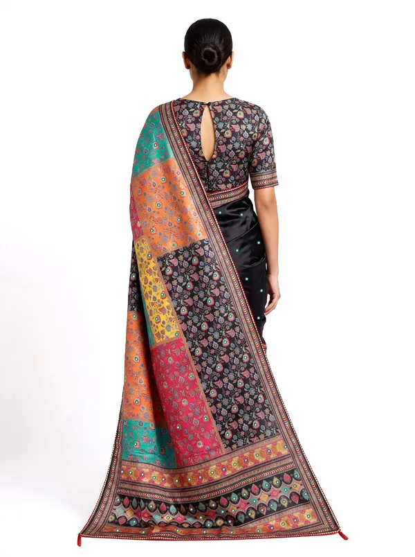 Black_Printed_Saree_For_Women