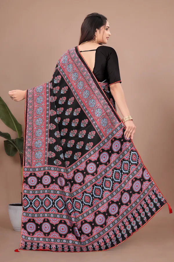 Black_Printed_Saree_For_Women