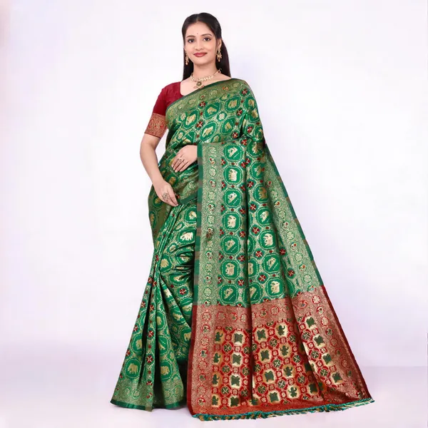 Green_Woven_Traditional_Saree_For_Women