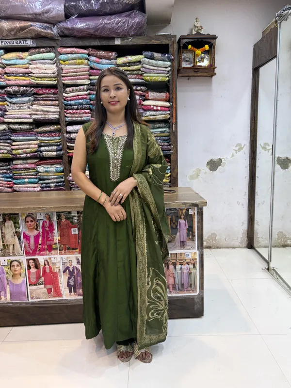 Green_Vichitra_Silk_Embroidered_Anarkali_Suit_Set_For_Women