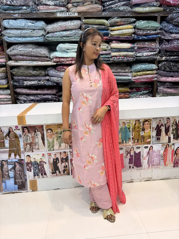 Pink_Chanderi_Sleeveless_Embroidered_Kurta_Set_For_Women