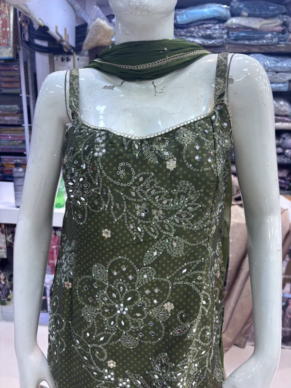 Green_Synthetic_Silk_Embroidered_Kurta_Set_For_Women
