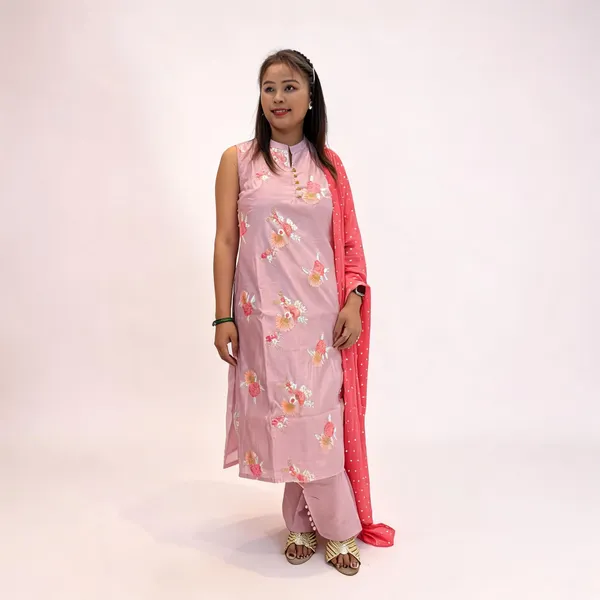 Pink_Chanderi_Sleeveless_Embroidered_Kurta_Set_For_Women
