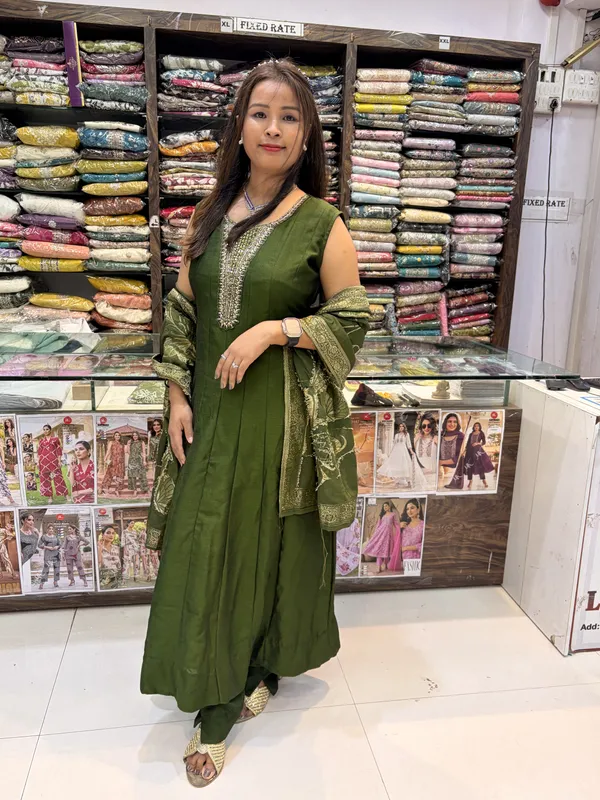 Green_Vichitra_Silk_Embroidered_Anarkali_Suit_Set_For_Women