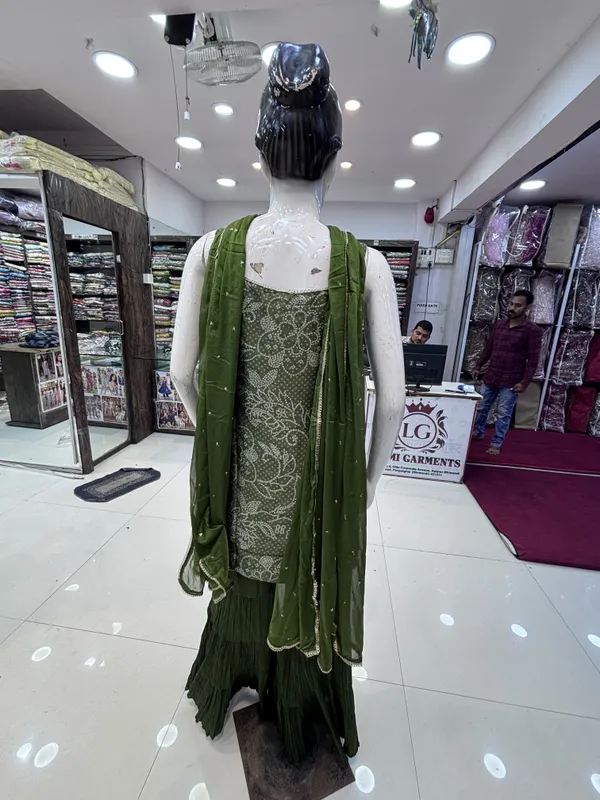 Green_Synthetic_Silk_Embroidered_Kurta_Set_For_Women