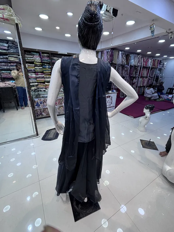 Black_Raw_Silk_Sleeveless_Embellished_Kurta_Set_For_Women