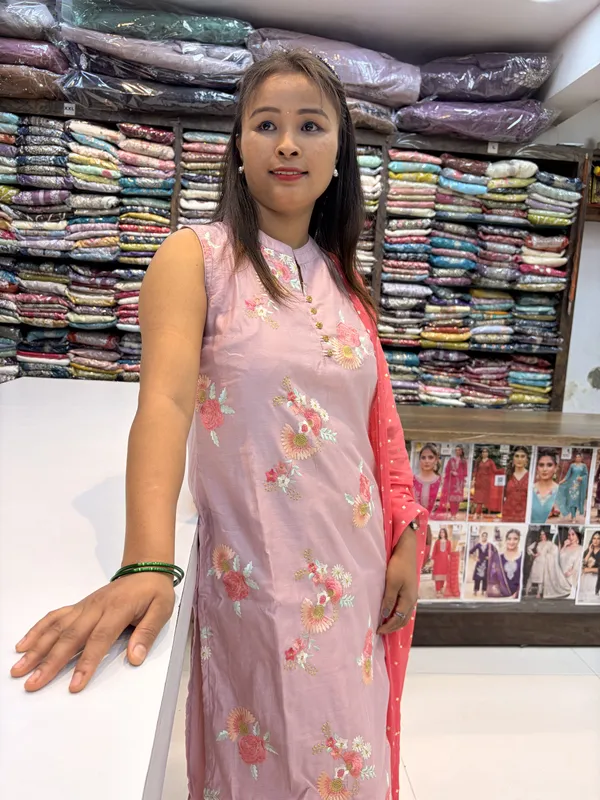 Pink_Chanderi_Sleeveless_Embroidered_Kurta_Set_For_Women