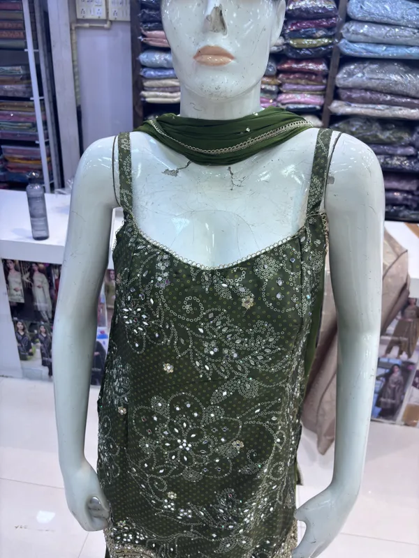 Green_Synthetic_Silk_Embroidered_Kurta_Set_For_Women