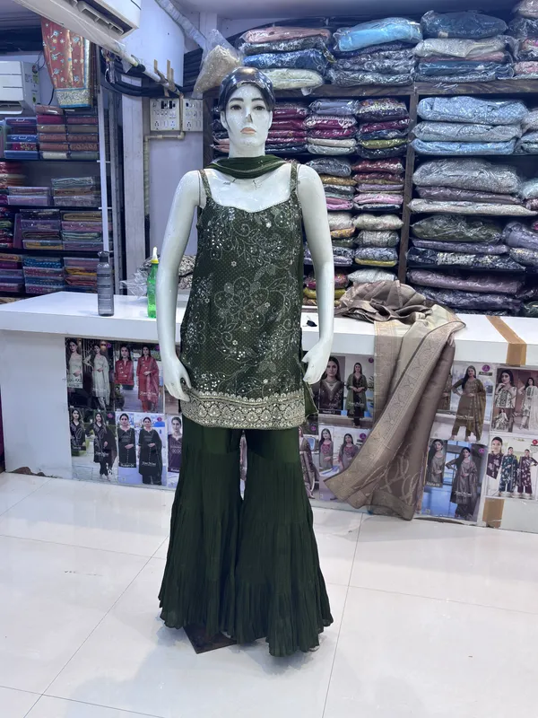 Green_Synthetic_Silk_Embroidered_Kurta_Set_For_Women