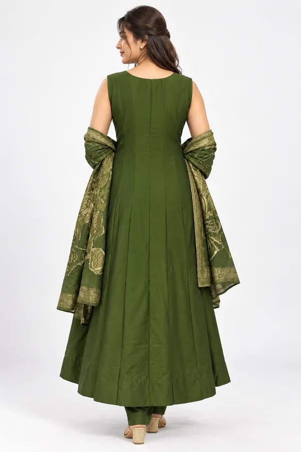 Green_Vichitra_Silk_Embroidered_Anarkali_Suit_Set_For_Women_-_(Sleeves_Included)