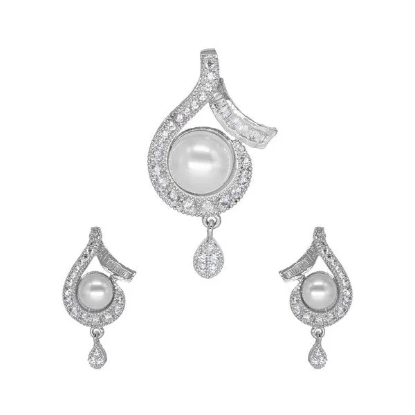 City_Girl_Ad_Brass_Regal_Essence_Pendant_Set_With_Pearl_Silver