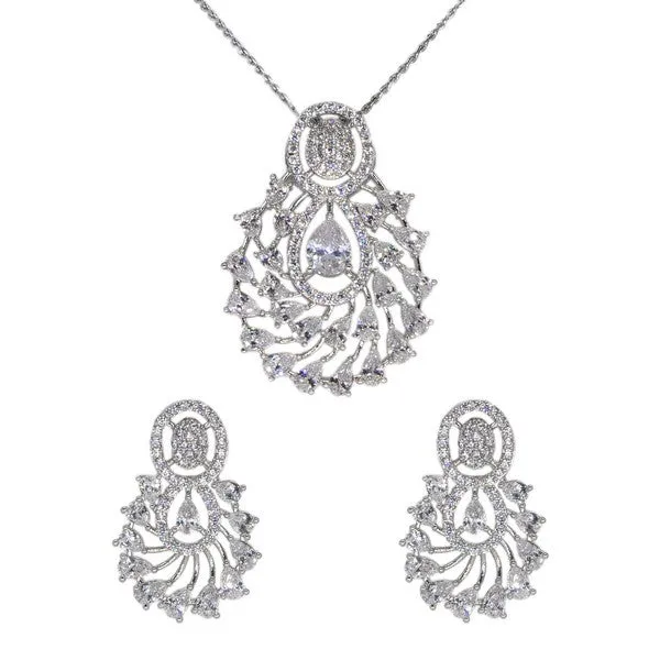 City_Girl_Ad_Brass_Timeless_Glow_Pendant_Set_Silver