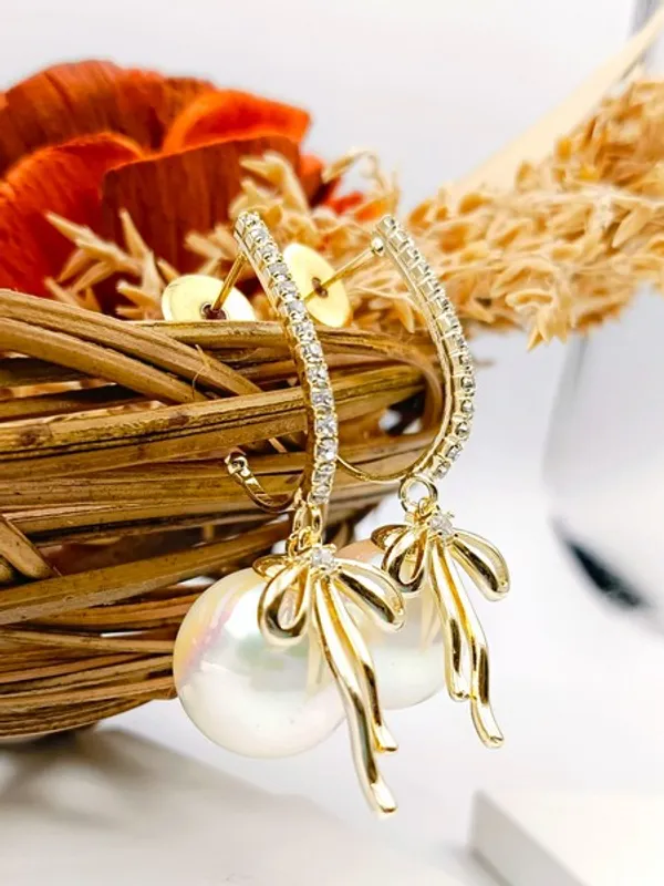 City_Girl_Cz_Stone_Stainless_Steel_Anti_Tarnish_Western_Earring_Golden_Charm_Design_Gold