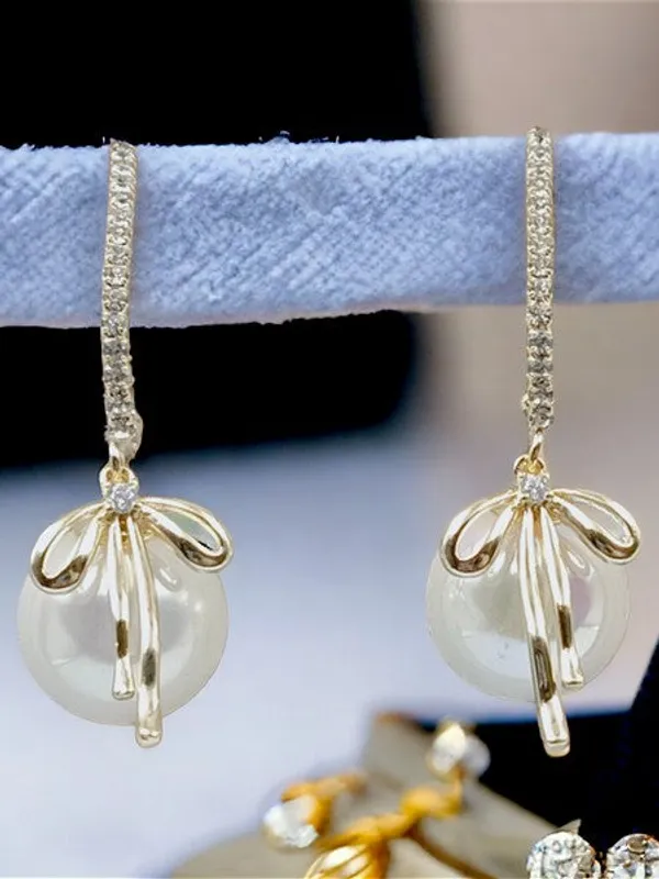 City_Girl_Cz_Stone_Stainless_Steel_Anti_Tarnish_Western_Earring_Golden_Charm_Design_Gold