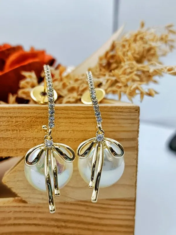 City_Girl_Cz_Stone_Stainless_Steel_Anti_Tarnish_Western_Earring_Golden_Charm_Design_Gold
