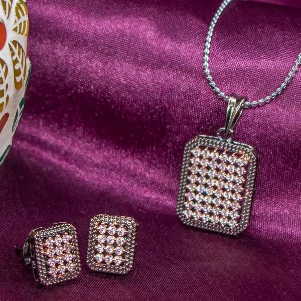 City_Girl_Ad_Brass_Rhodium_Plated_Pendant_Set_Rose_Gold